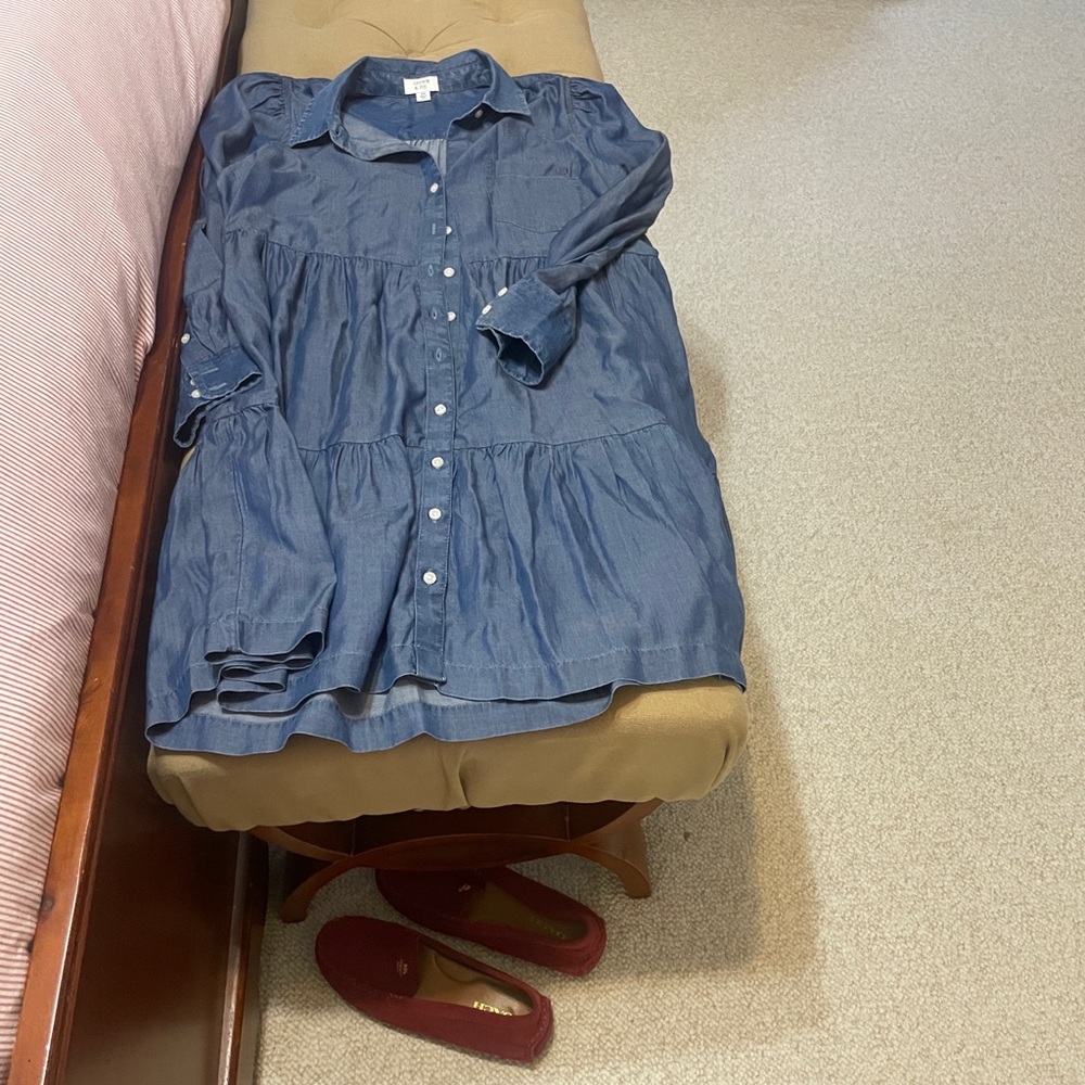 crown & ivy Chambray Tiered Button-Front Shirt Dress in Denim Blue